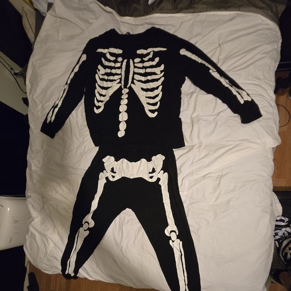 Mens 2XL. Skeleton PJs - Picture 3 of 3